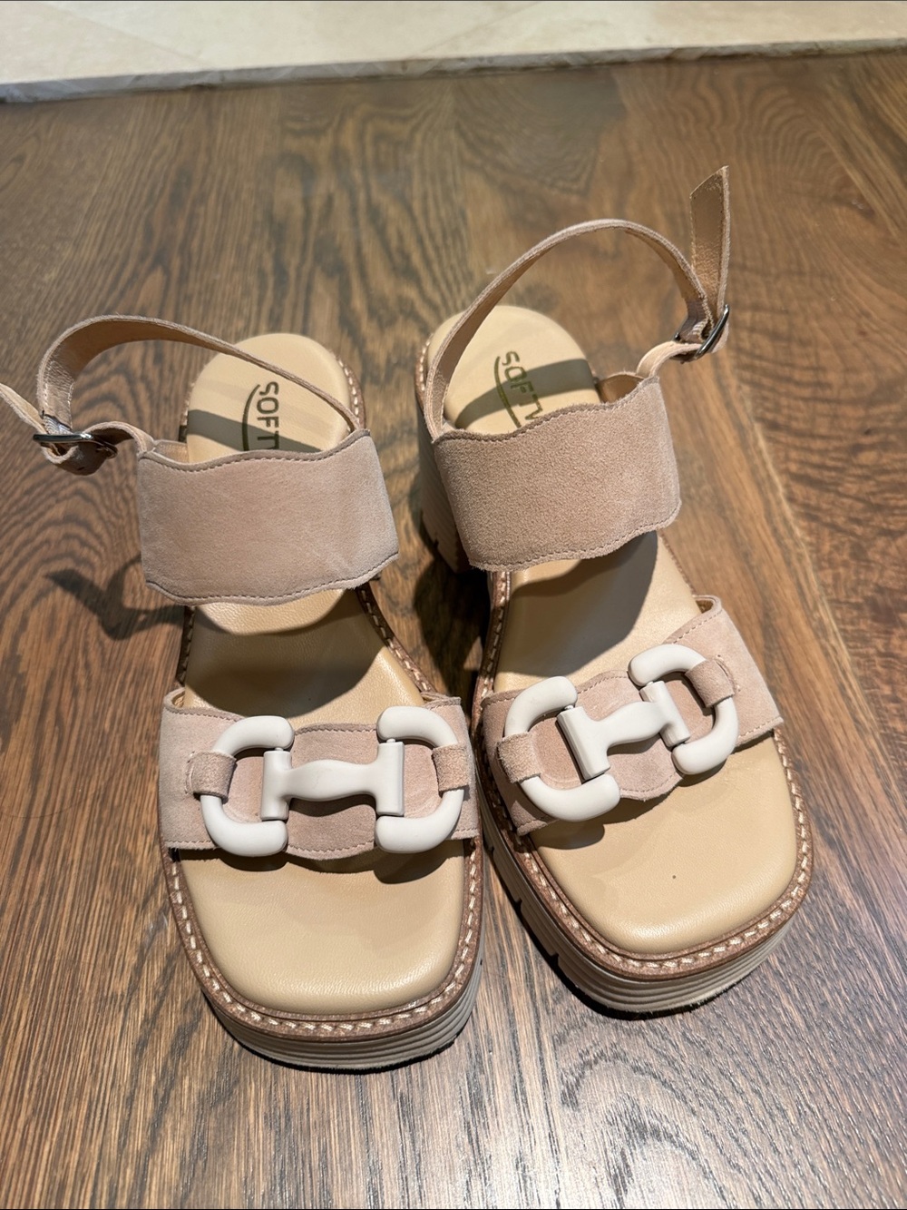 SoftWalk Blush Suede Platform Sandals with White Chain Accent